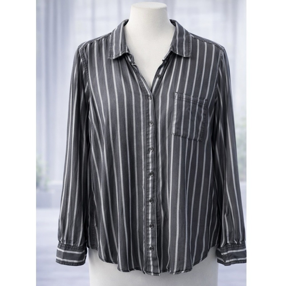Torrid Tencel Gray White‎ Stripes Button Down Shirt Blouse Office Top Size 2 2x